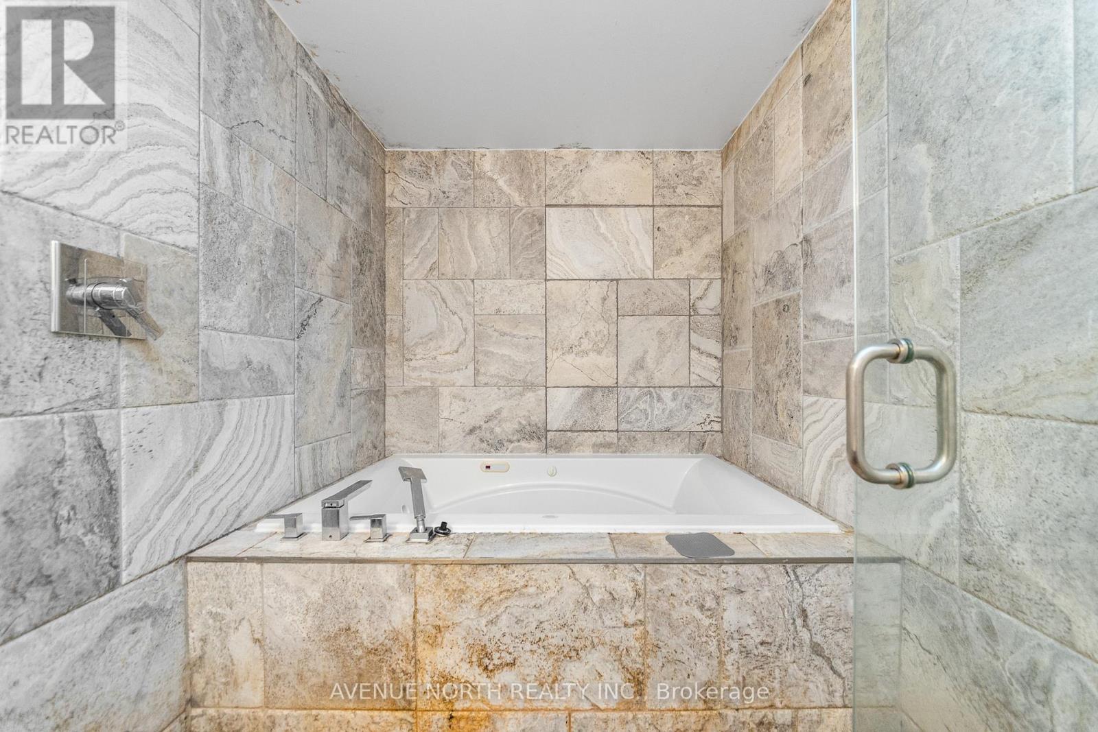 206 Blackburn Avenue, Ottawa, ON