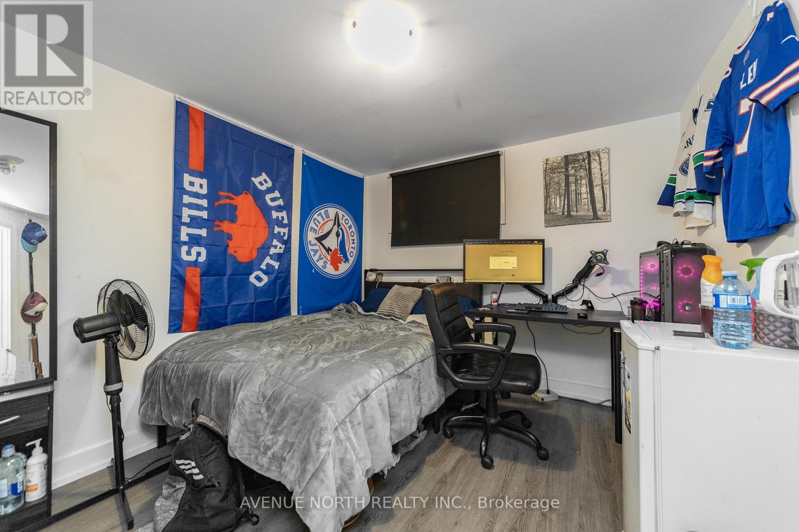 206 Blackburn Avenue, Ottawa, ON
