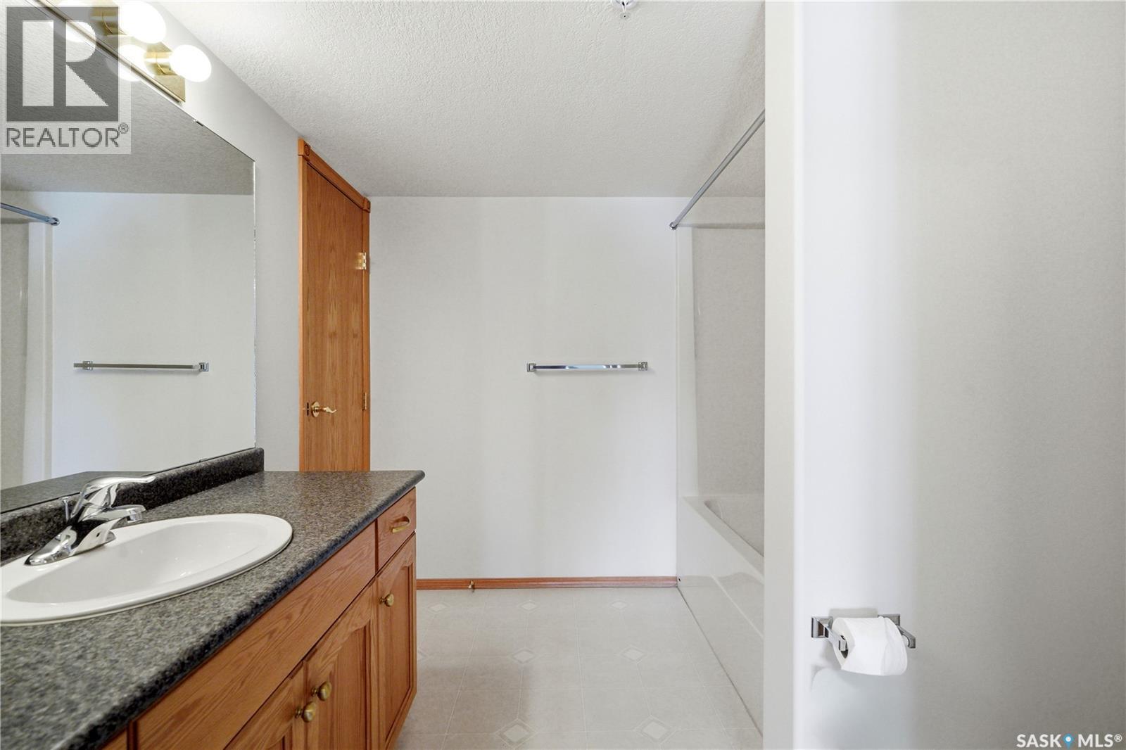 316 325 Keevil Crescent, Saskatoon, SK