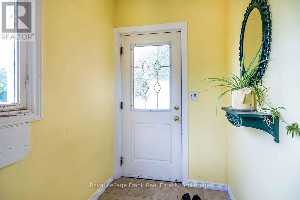Foyer/Front Door - 3 Summit Drive, Scugog, ON