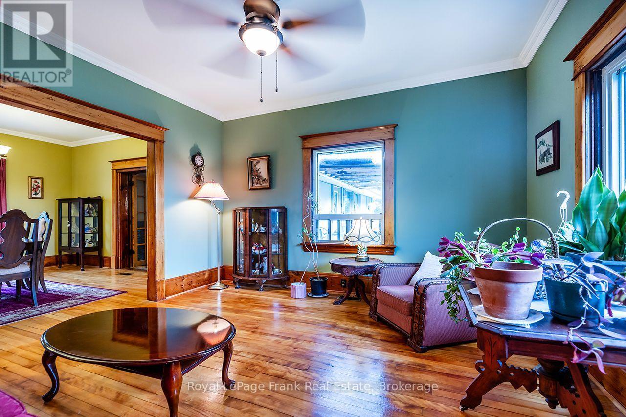 Den - 3 Summit Drive, Scugog, ON
