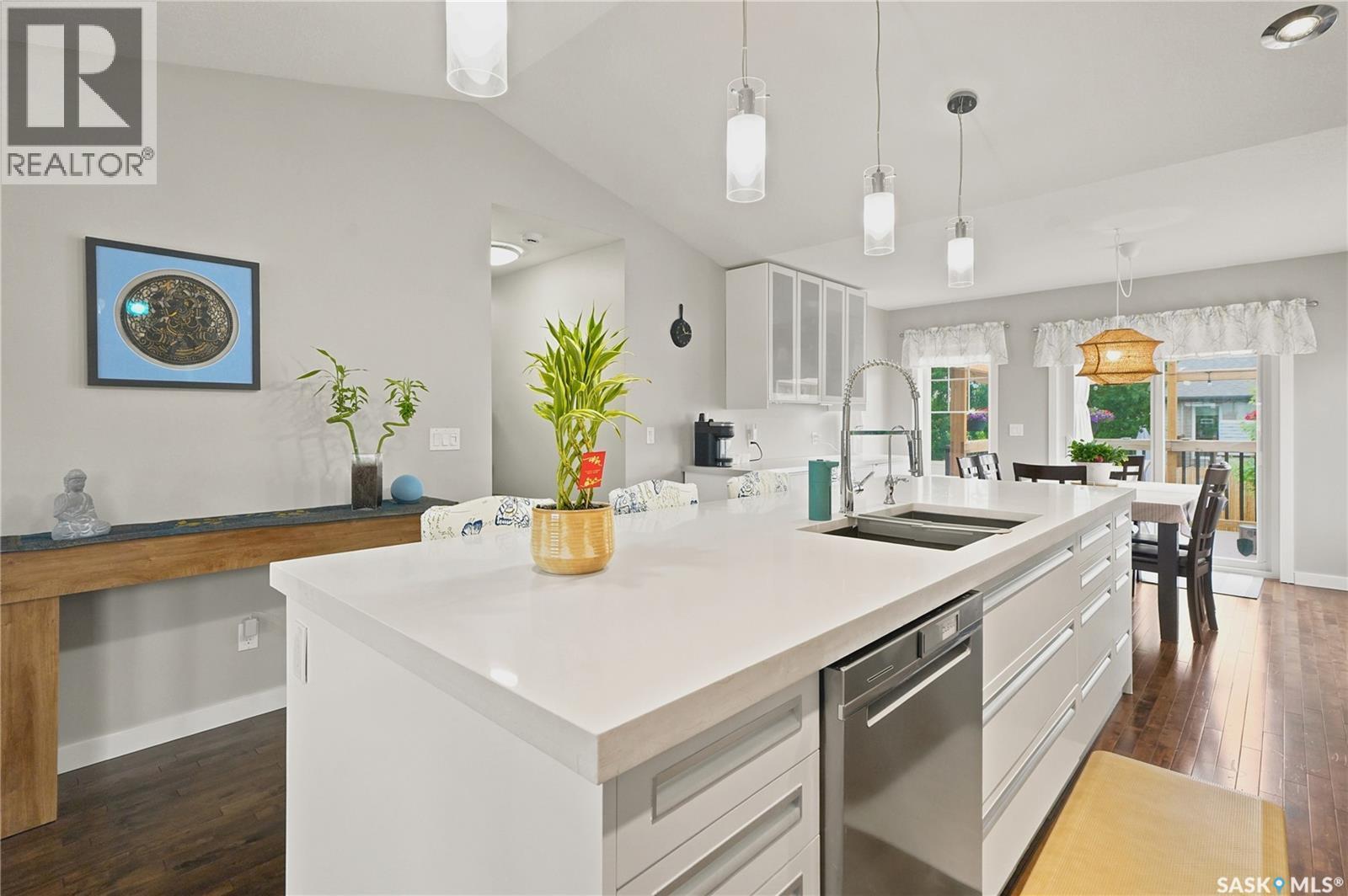 303 East Hampton Boulevard E, Saskatoon, SK