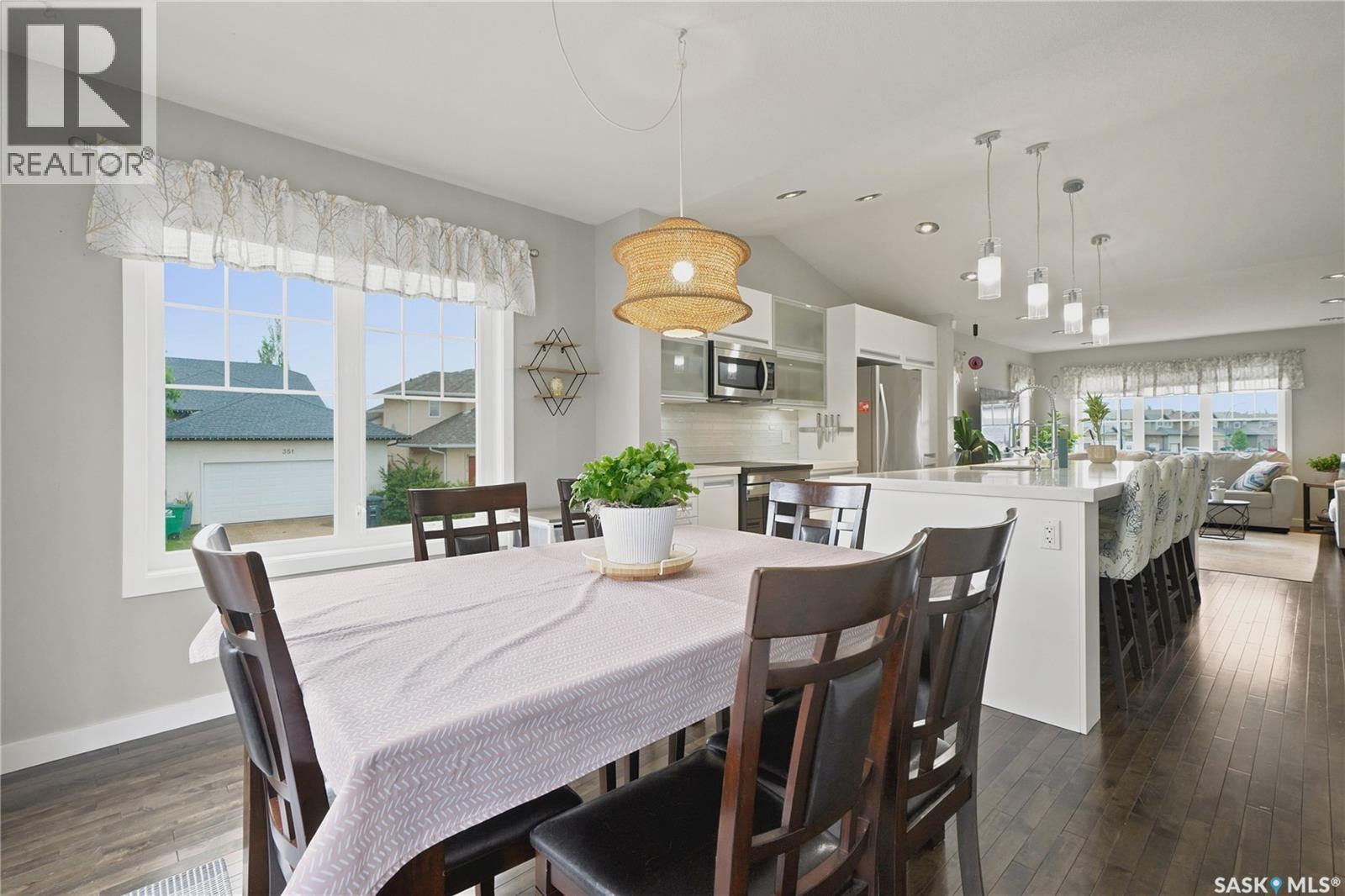 303 East Hampton Boulevard E, Saskatoon, SK