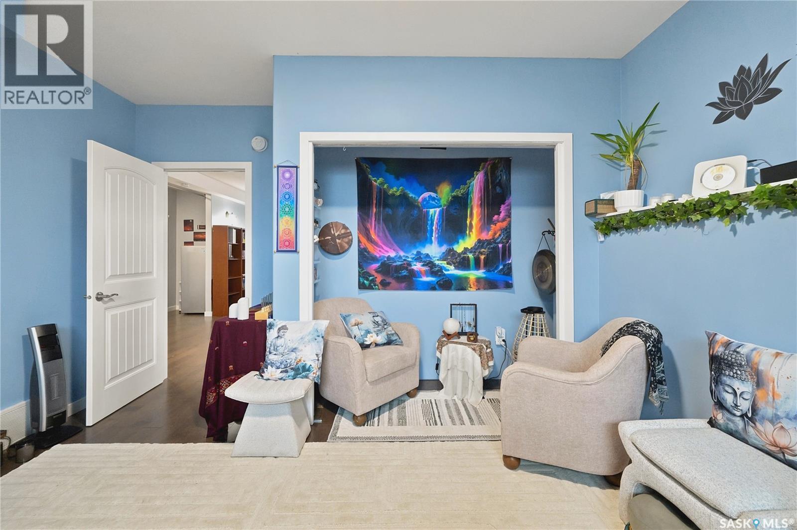303 East Hampton Boulevard E, Saskatoon, SK