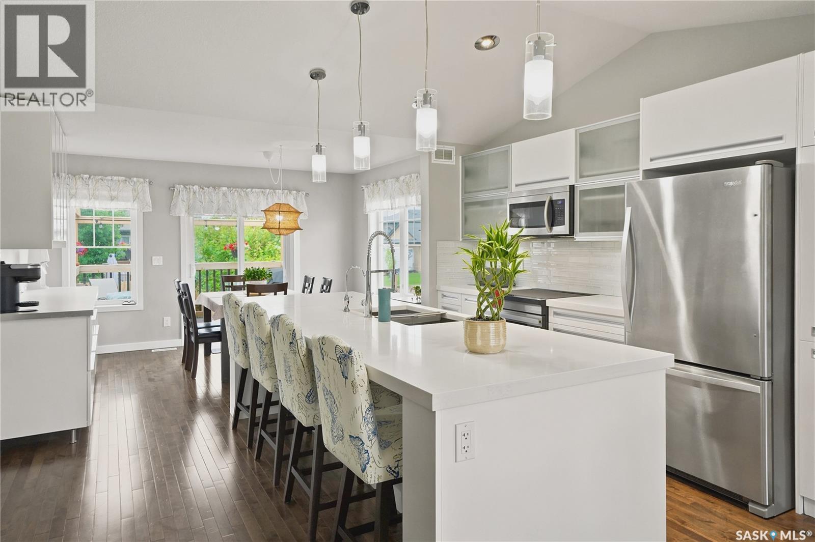 303 East Hampton Boulevard E, Saskatoon, SK