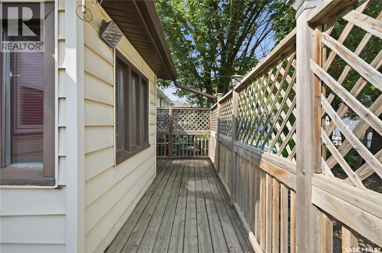 806 L Avenue N, Saskatoon, SK