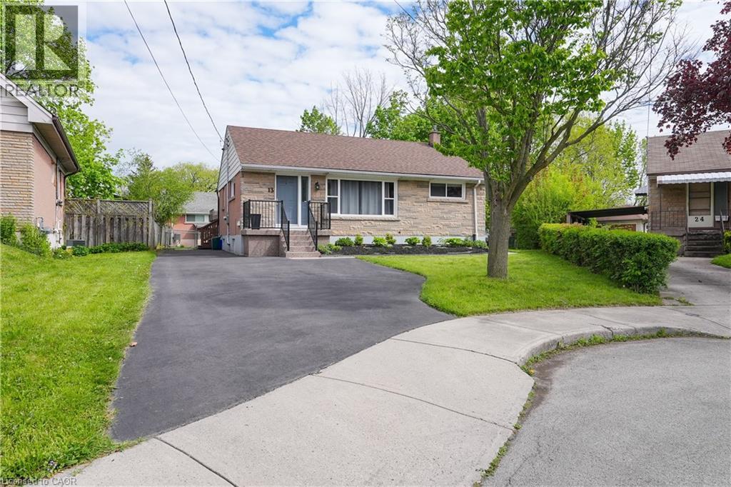 13 Beaucourt Place Unit# Lower, Hamilton, ON