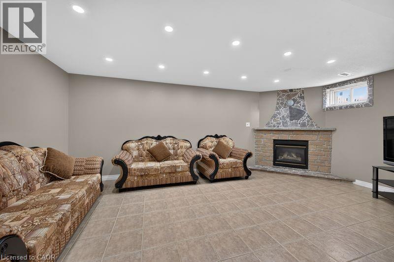 59 Colin Crescent Unit# Lower, Hamilton, ON