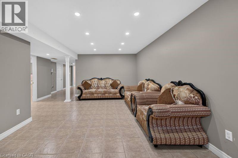 59 Colin Crescent Unit# Lower, Hamilton, ON