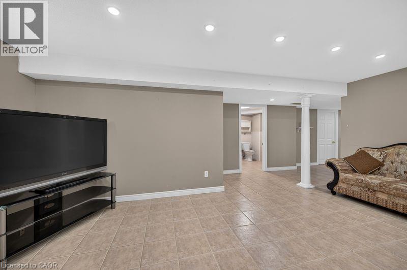 59 Colin Crescent Unit# Lower, Hamilton, ON