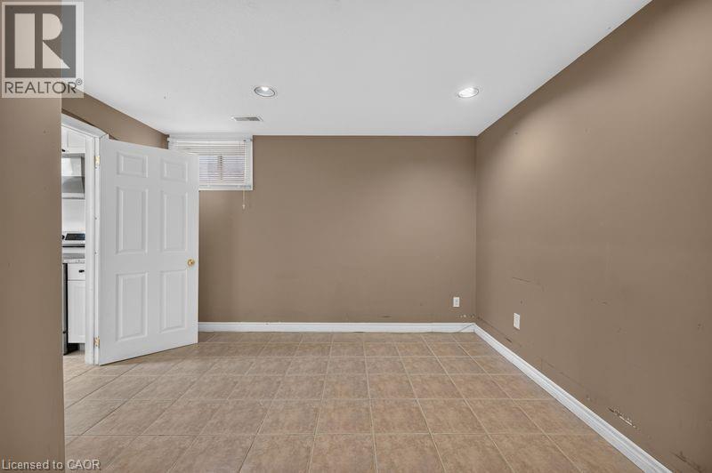 59 Colin Crescent Unit# Lower, Hamilton, ON