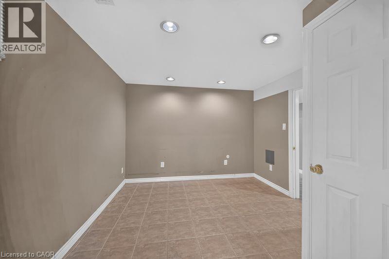 59 Colin Crescent Unit# Lower, Hamilton, ON