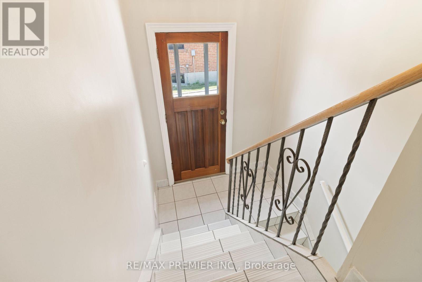 30 Forthbridge Crescent, Toronto, ON