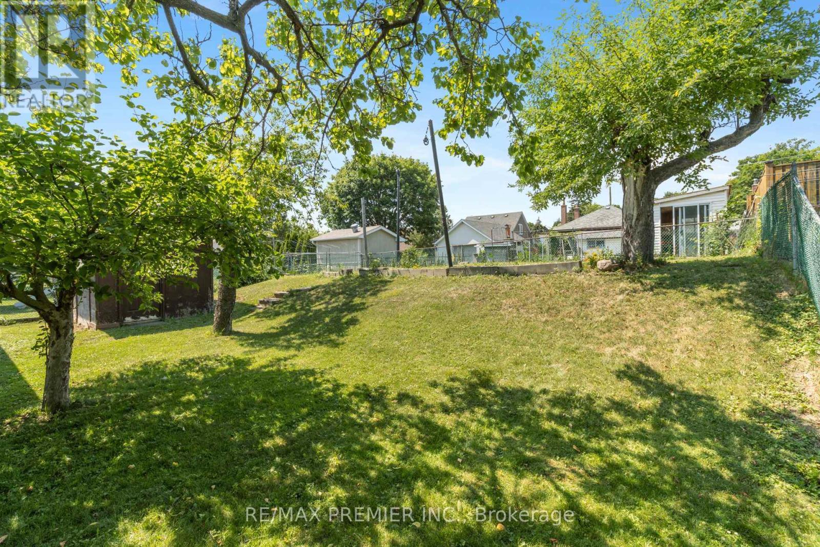 30 Forthbridge Crescent, Toronto, ON