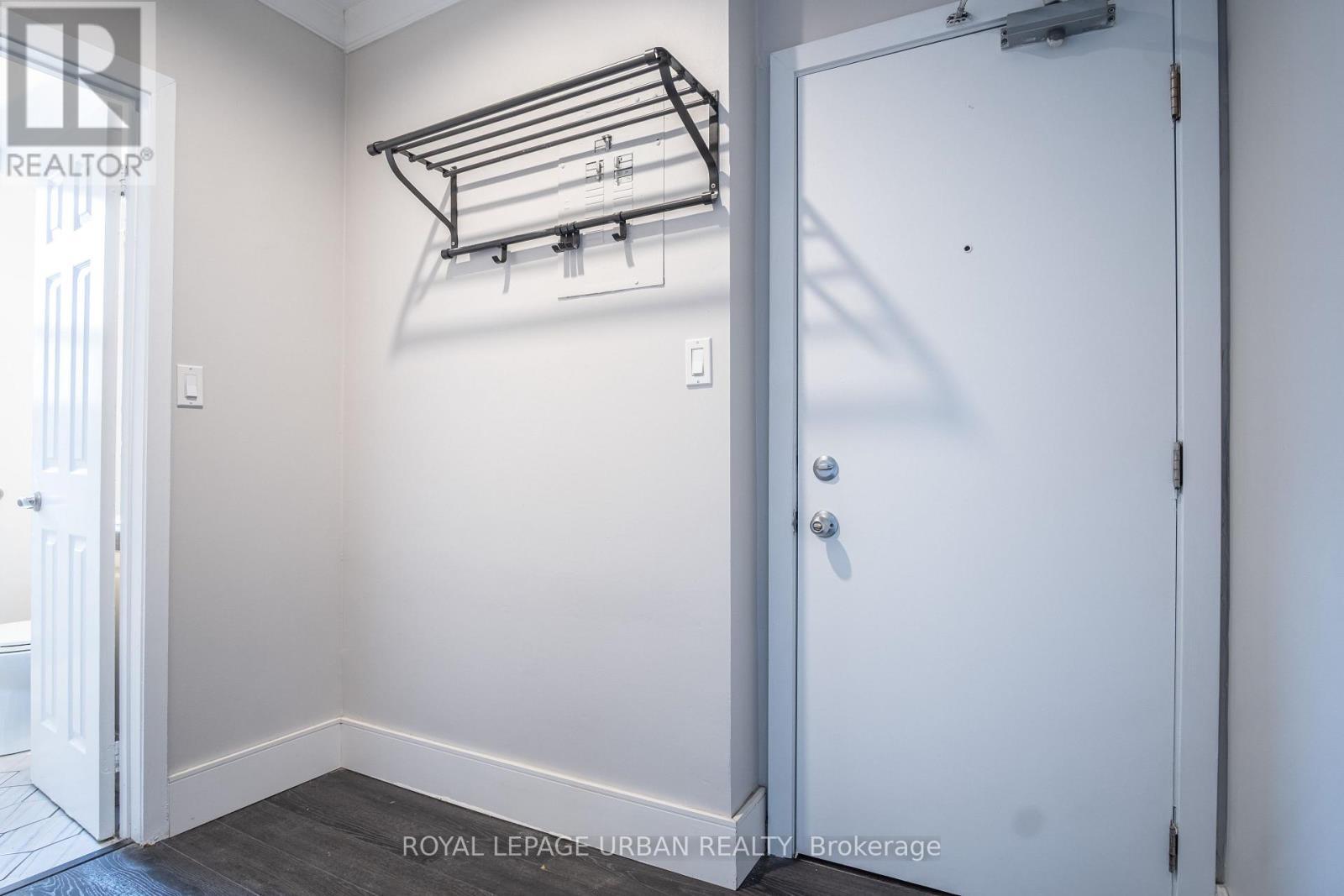 2 - 636 Danforth Avenue, Toronto, ON