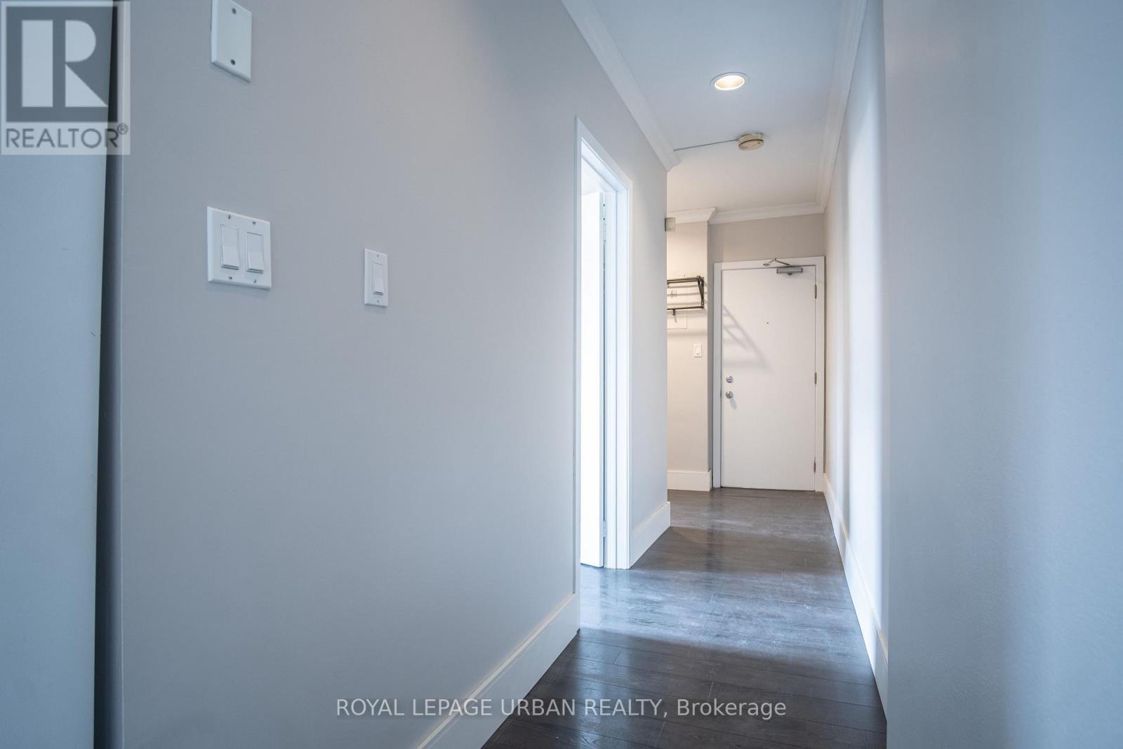 2 - 636 Danforth Avenue, Toronto, ON