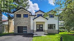 BASEMENT UNIT - 452 D'ARCY STREET S Newmarket, ON L3Y 1N1