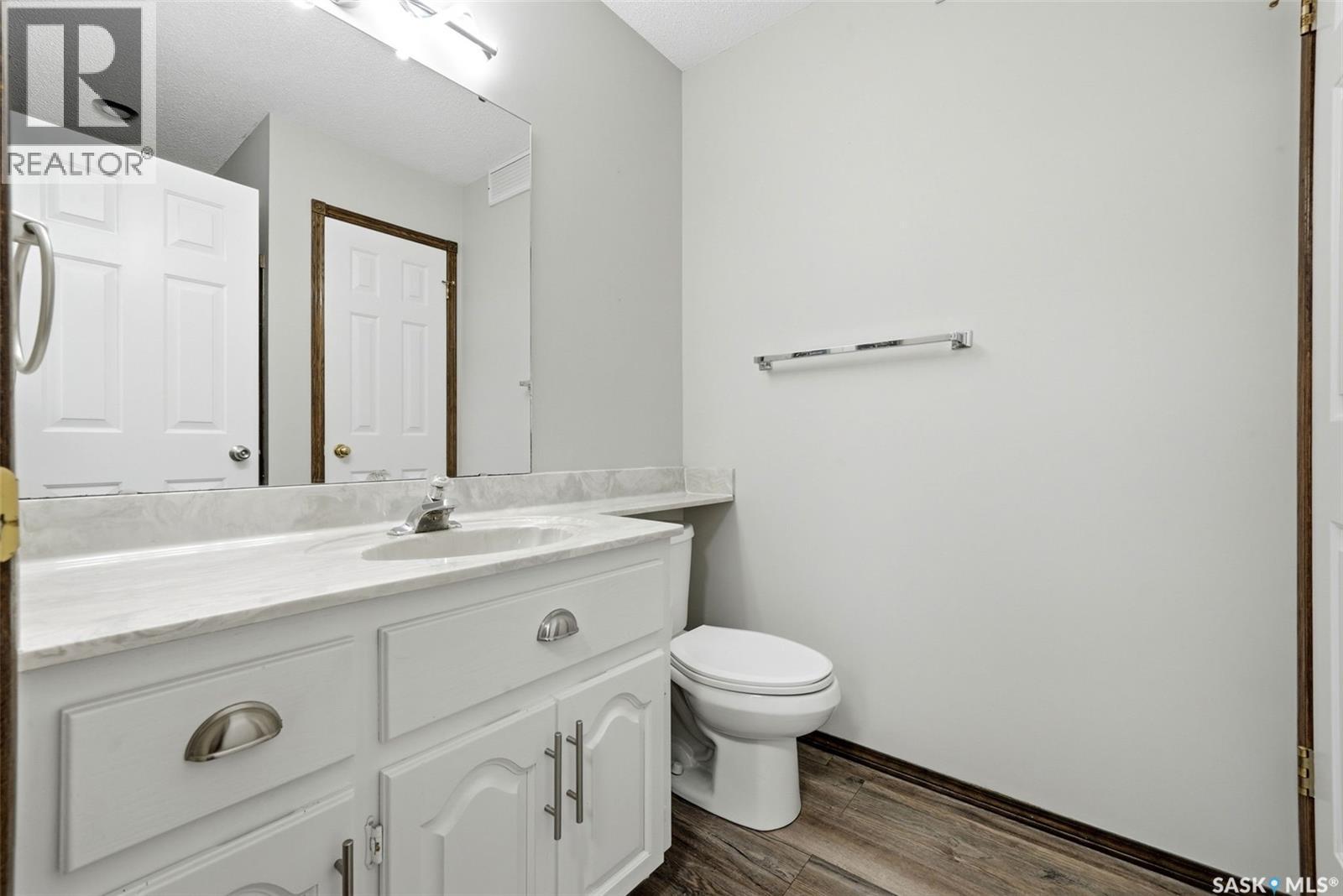 5414 Ballantine Court, Regina, SK