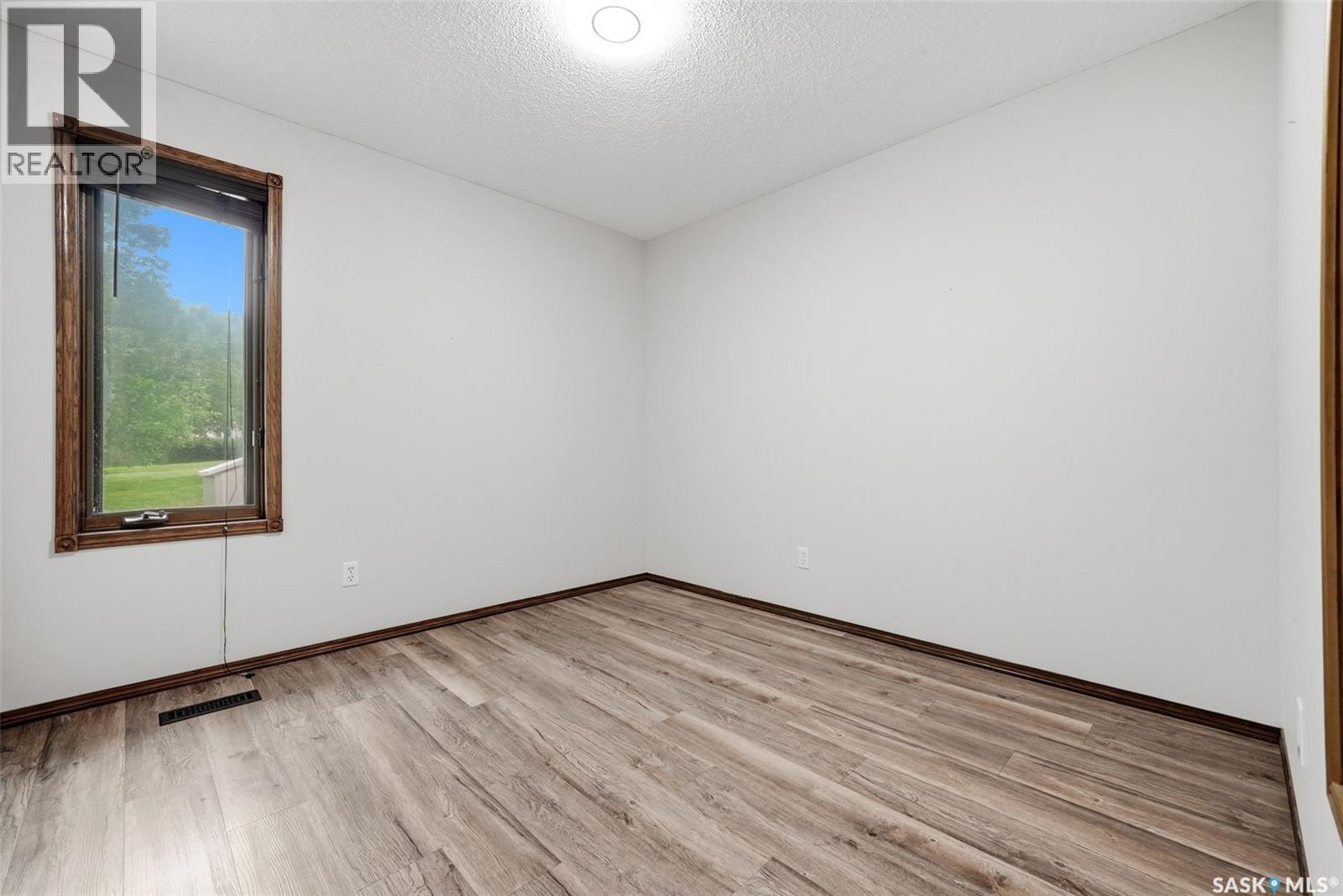 5414 Ballantine Court, Regina, SK
