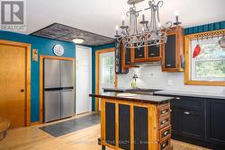 Recessed SS fridge for seamlessness -