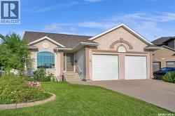 35 Marigold CRESCENT Moose Jaw, SK S6J 1L2