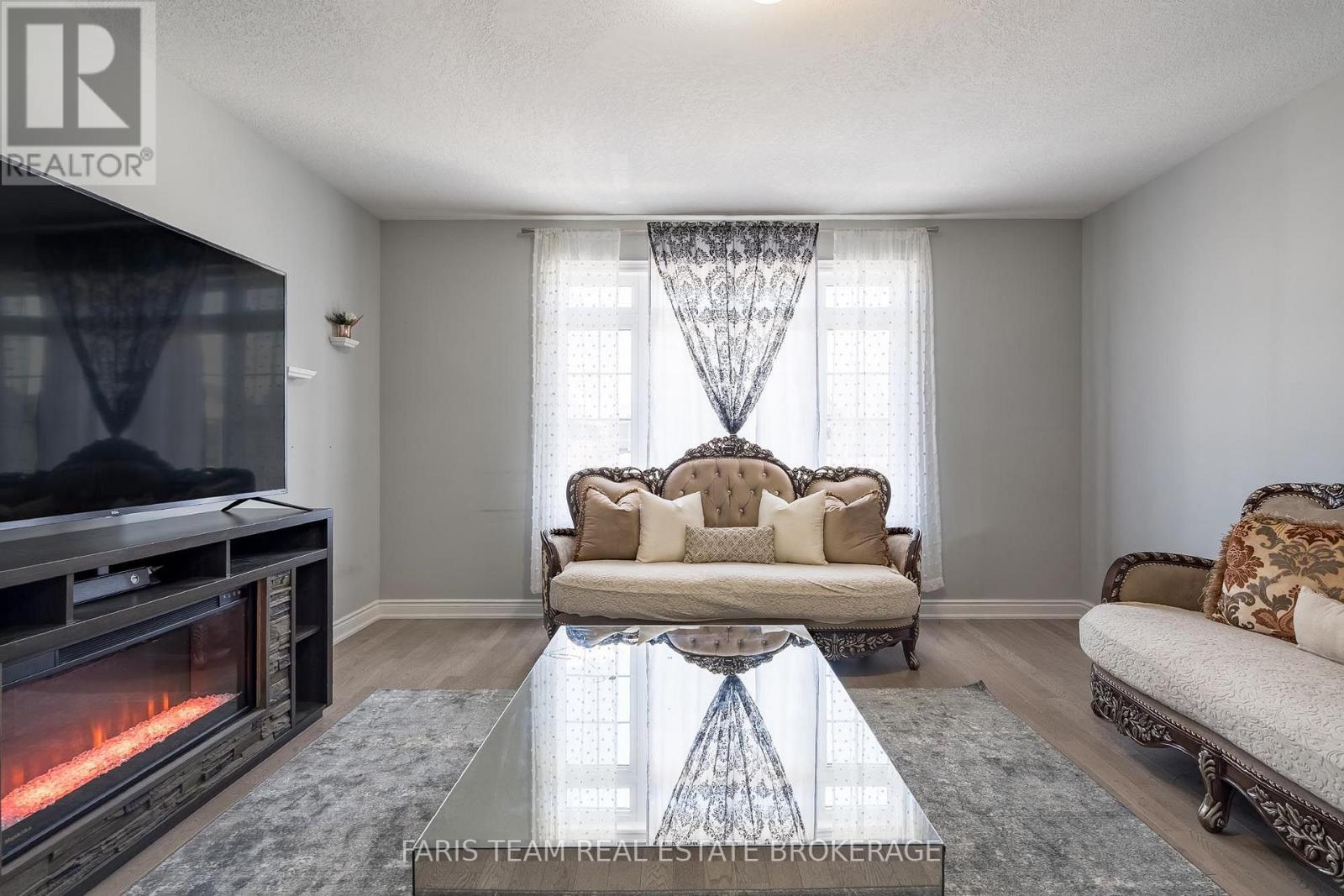 236 Eighth Avenue, New Tecumseth, ON