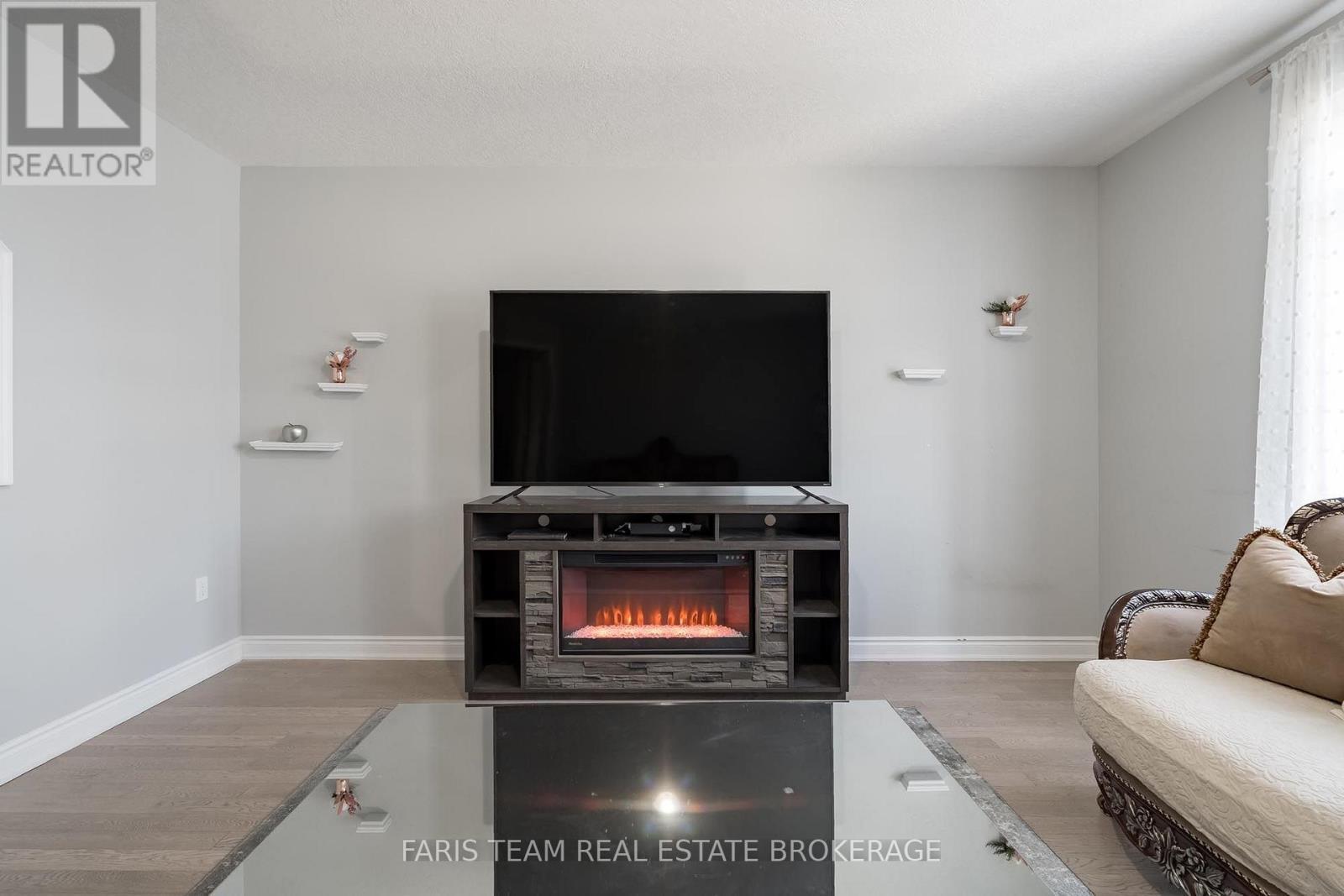 236 Eighth Avenue, New Tecumseth, ON