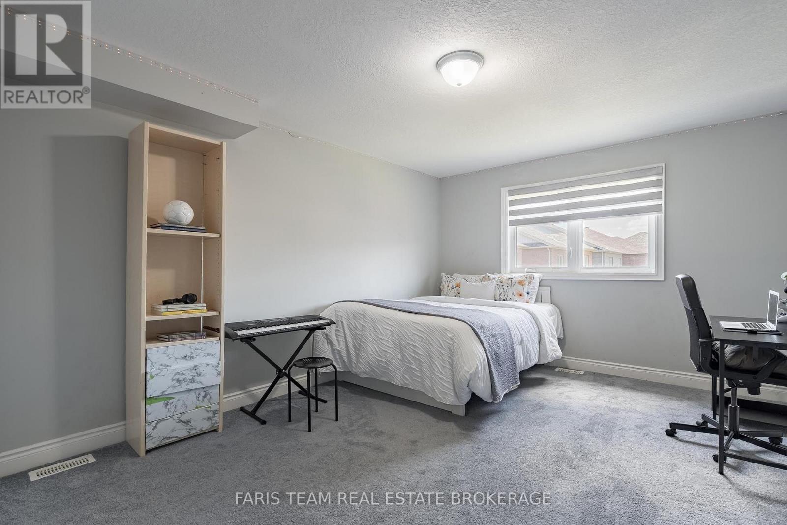 236 Eighth Avenue, New Tecumseth, ON