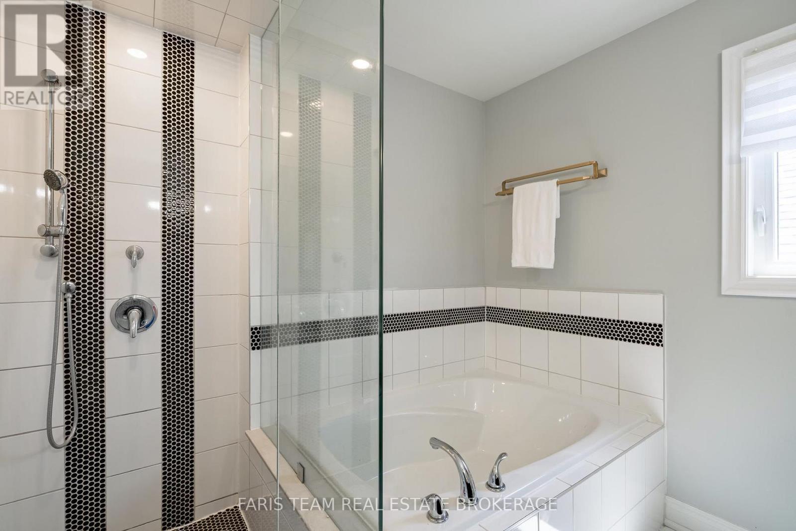 236 Eighth Avenue, New Tecumseth, ON