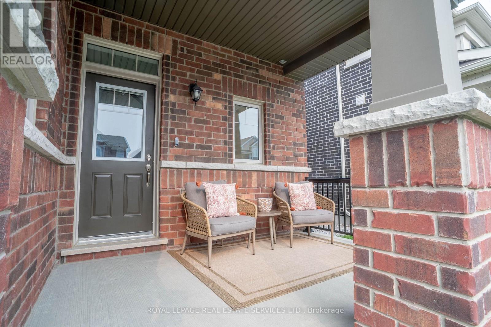 84 Barkerville Drive, Whitby, ON