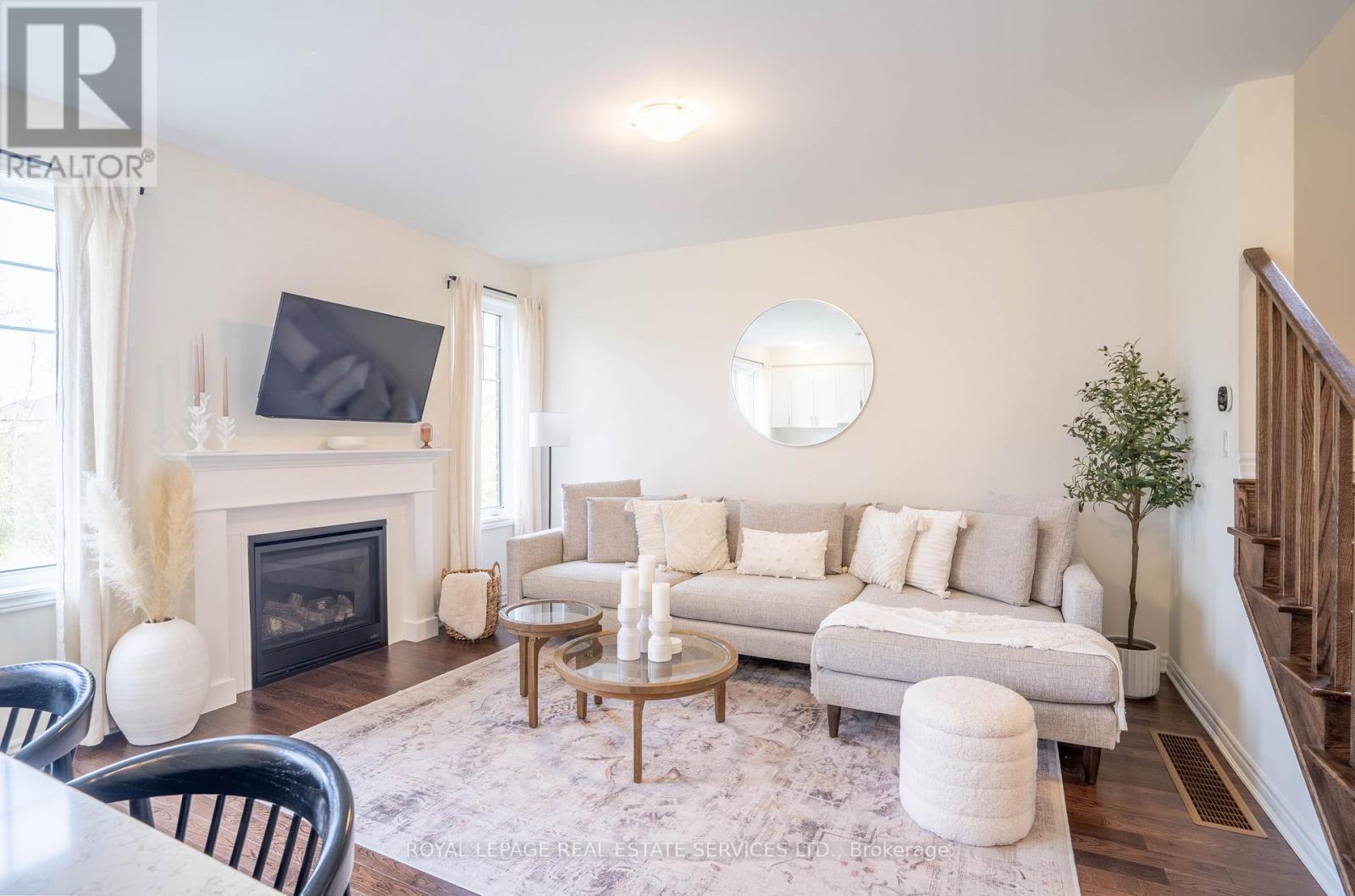 84 Barkerville Drive, Whitby, ON
