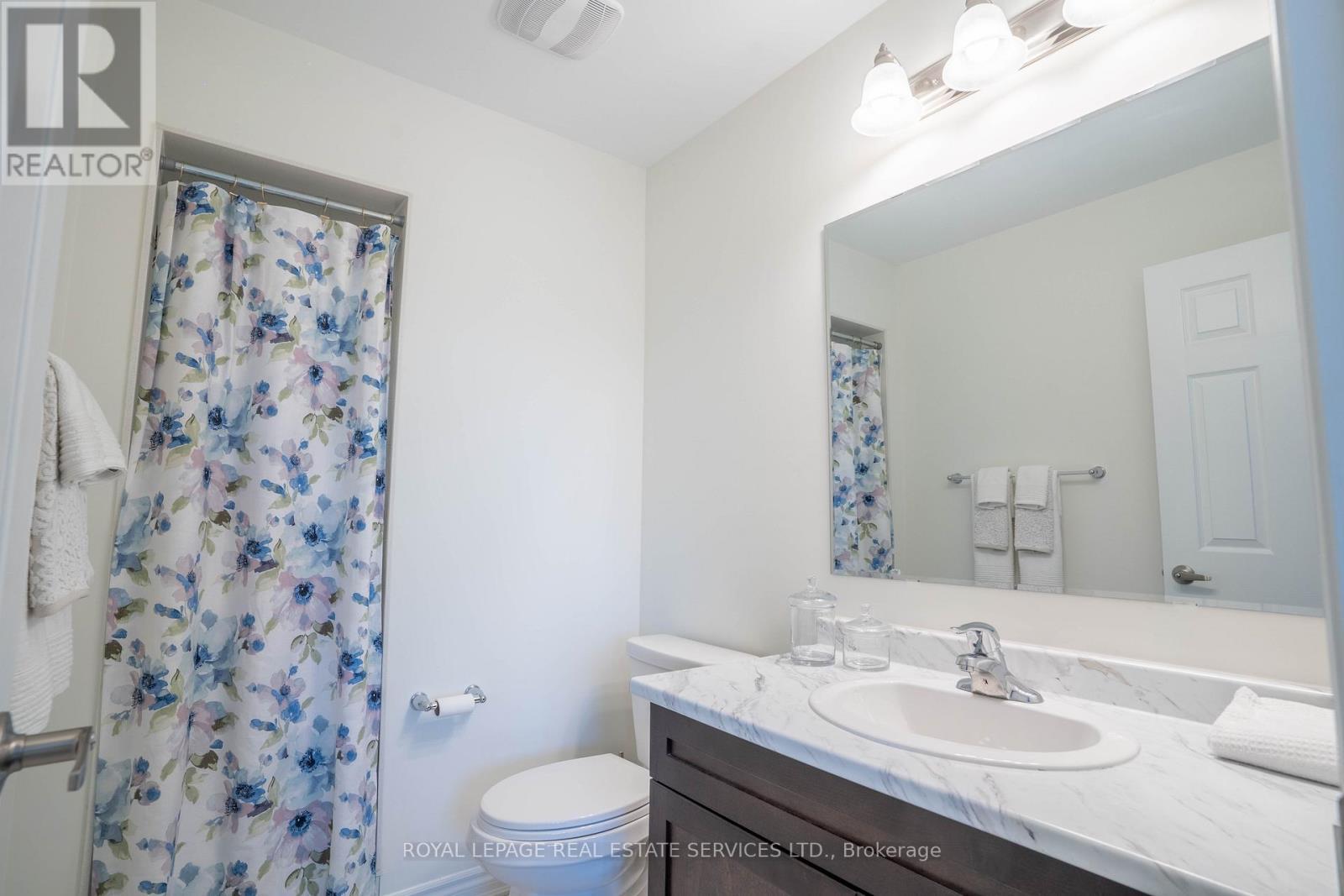 84 Barkerville Drive, Whitby, ON