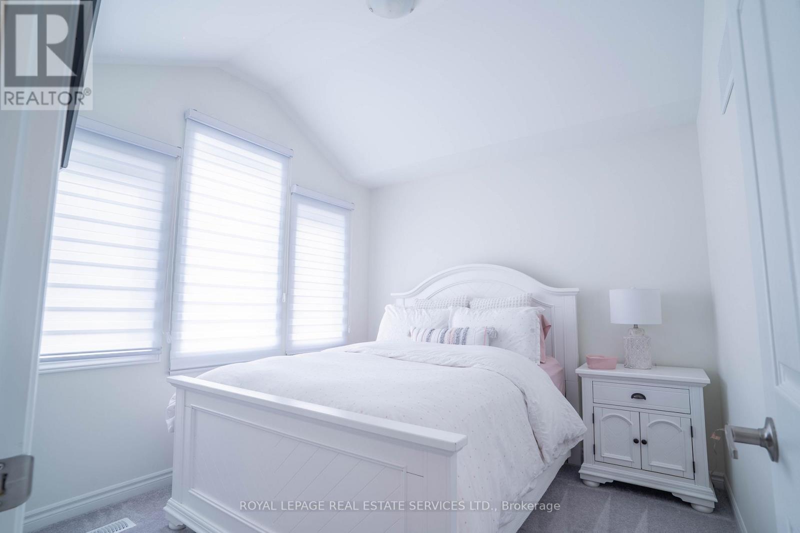 84 Barkerville Drive, Whitby, ON