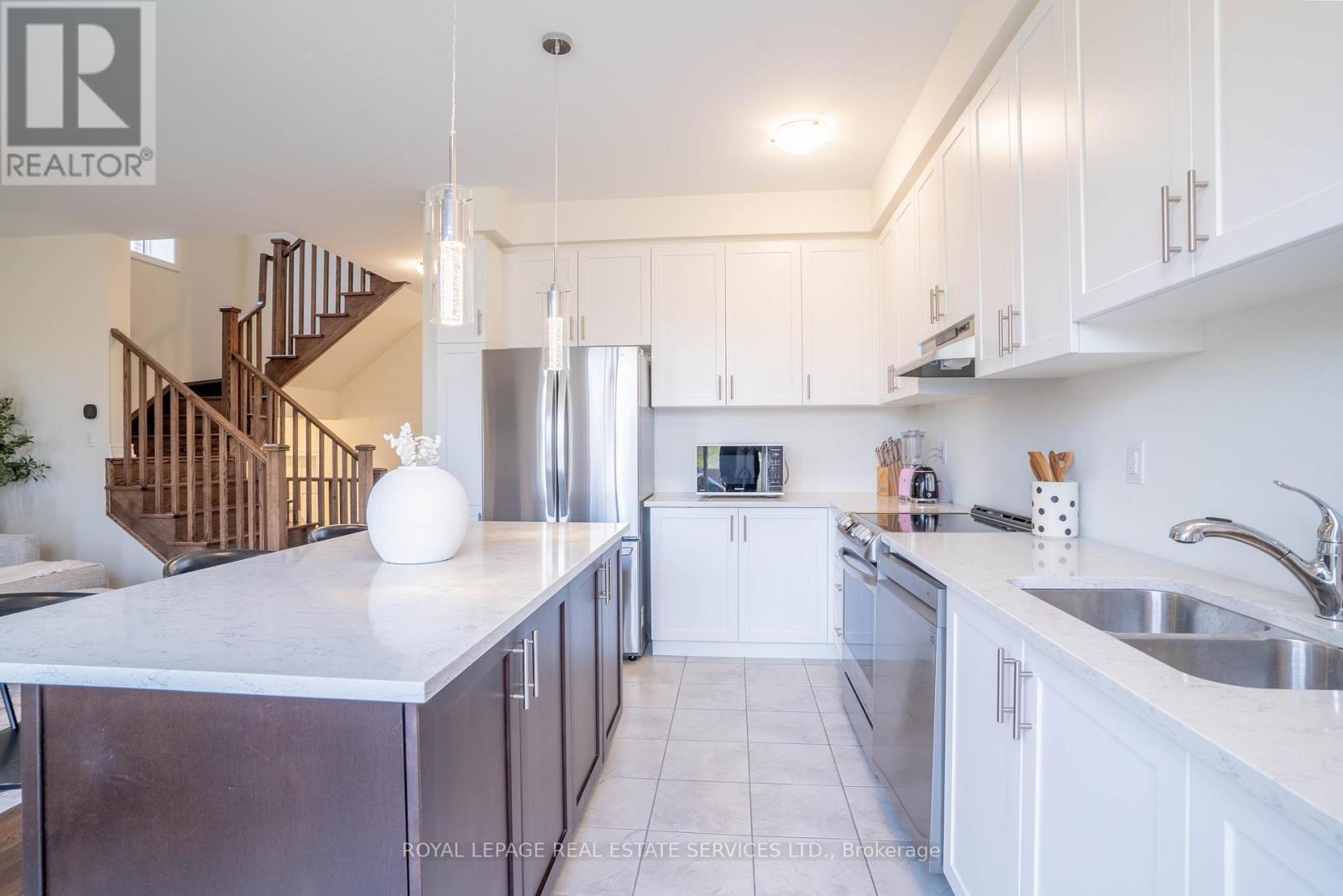 84 Barkerville Drive, Whitby, ON