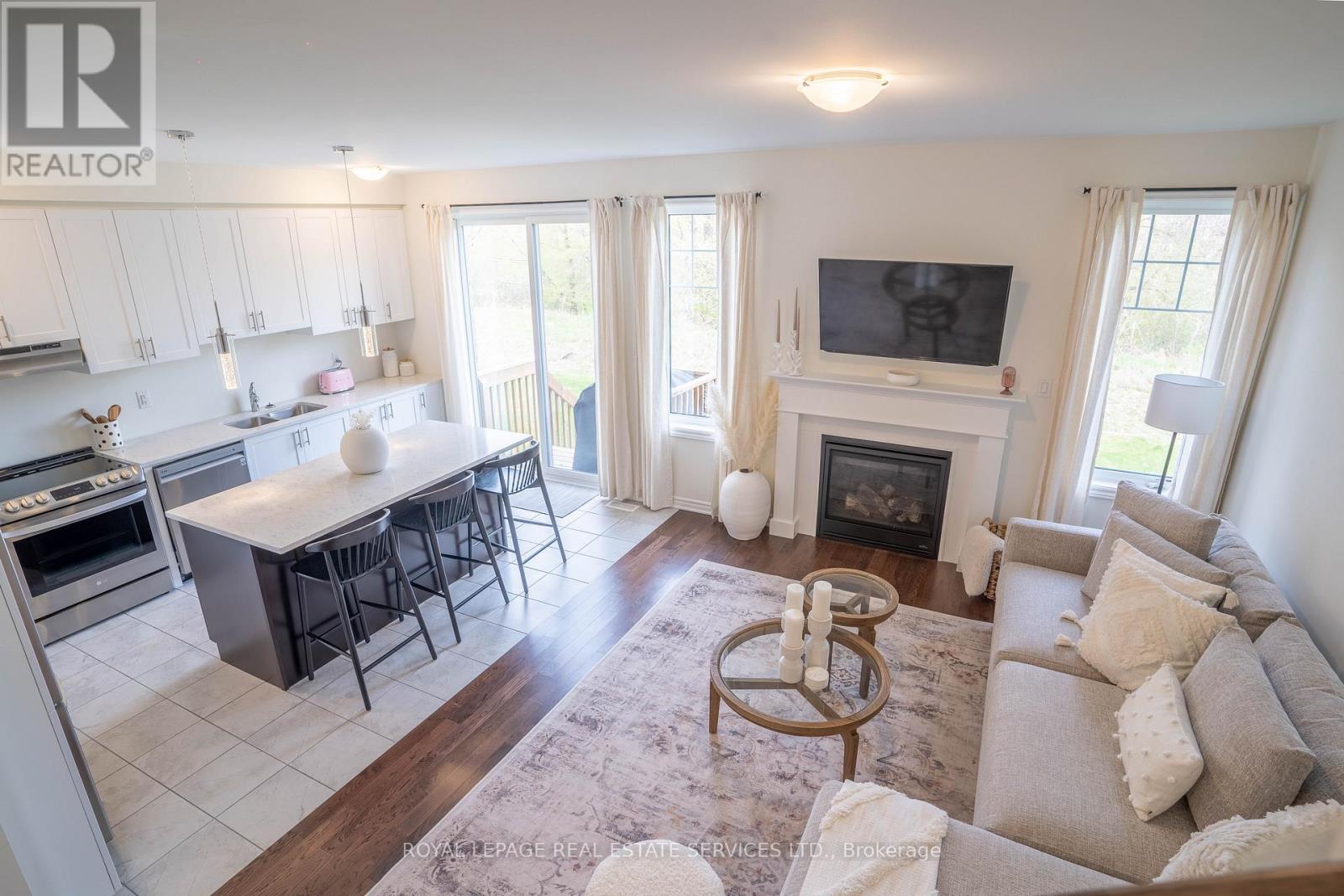 84 Barkerville Drive, Whitby, ON