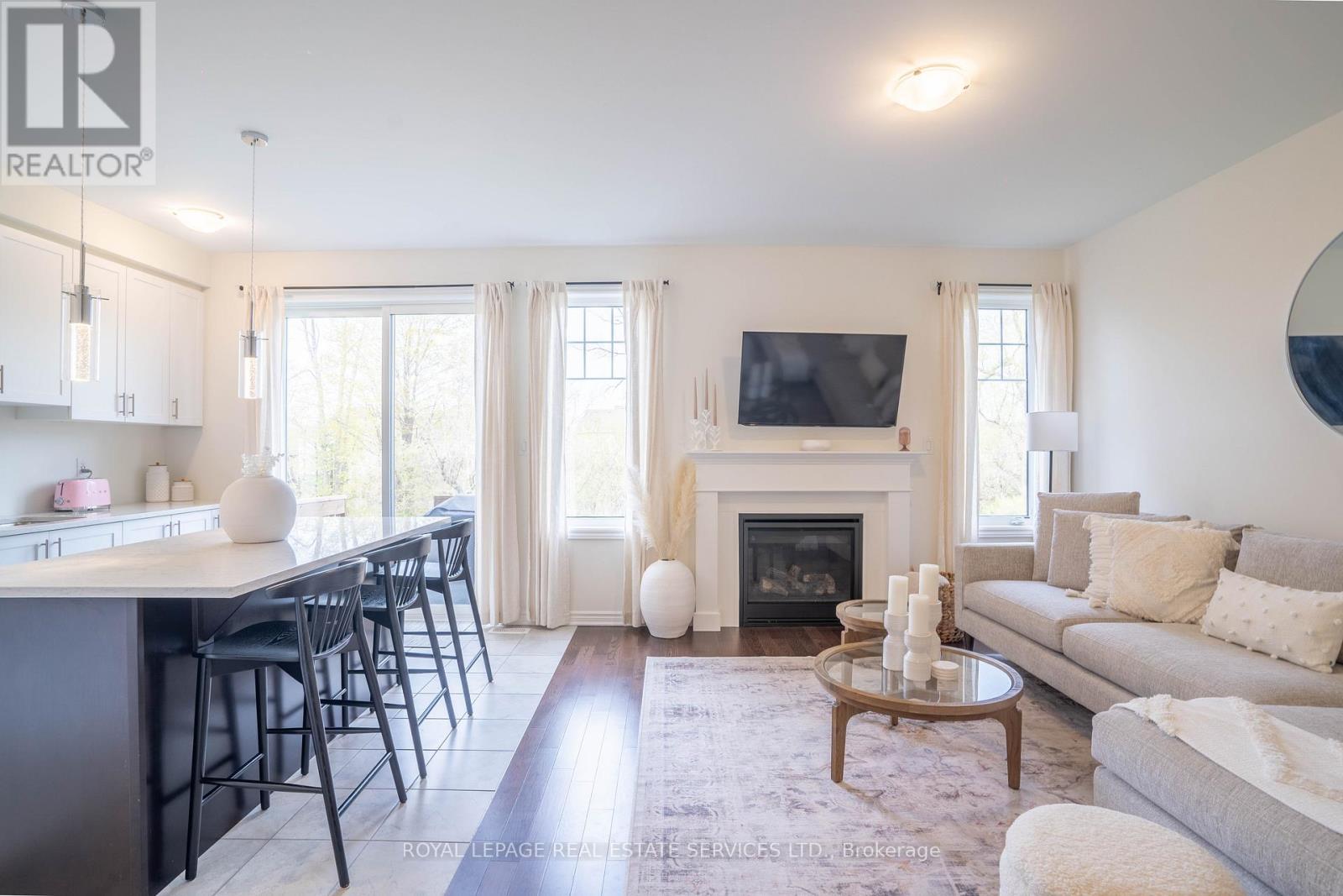 84 Barkerville Drive, Whitby, ON