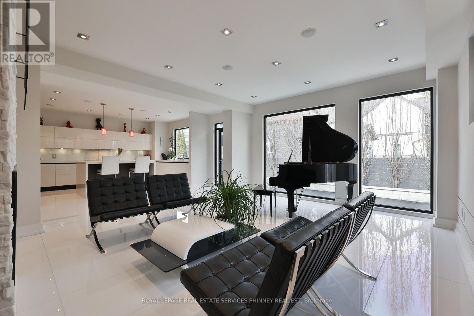 647 Montbeck Crescent, Mississauga, ON