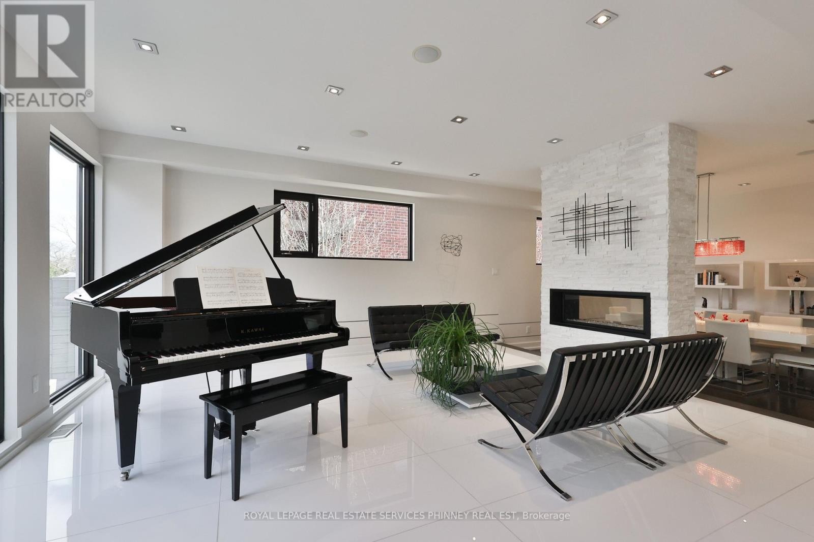 647 Montbeck Crescent, Mississauga, ON