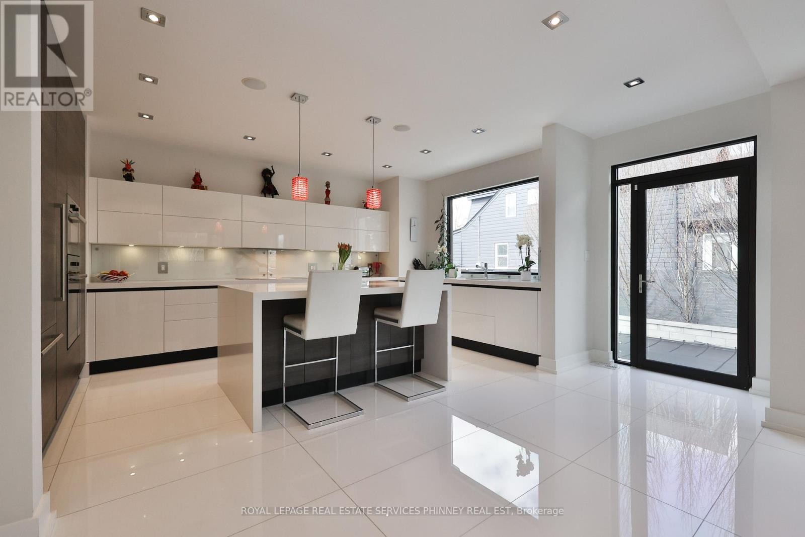 647 Montbeck Crescent, Mississauga, ON