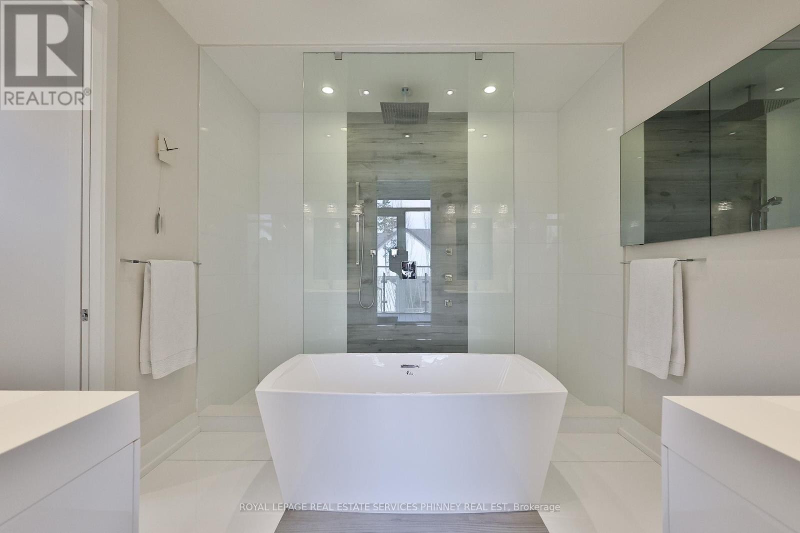 647 Montbeck Crescent, Mississauga, ON