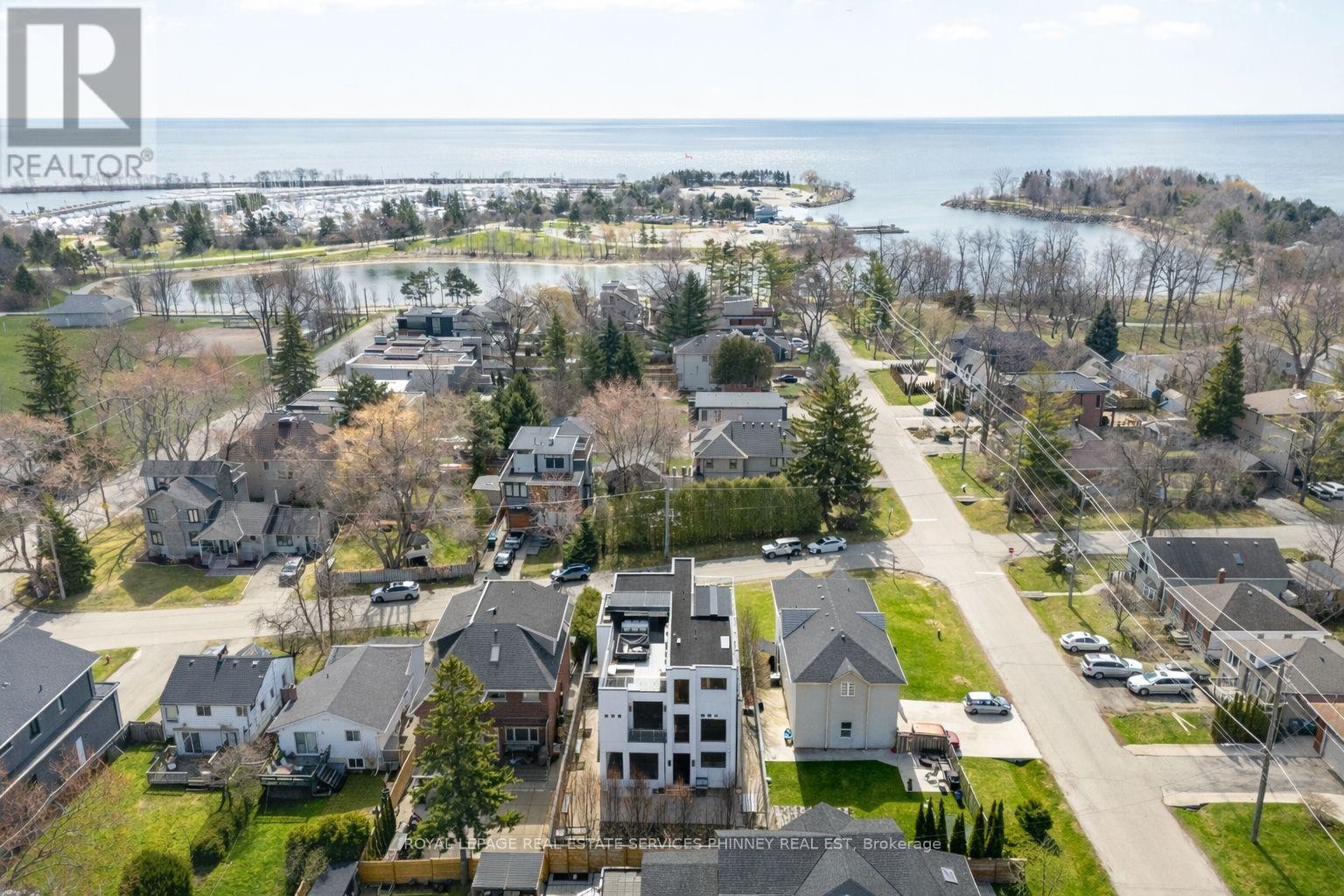 647 Montbeck Crescent, Mississauga, ON