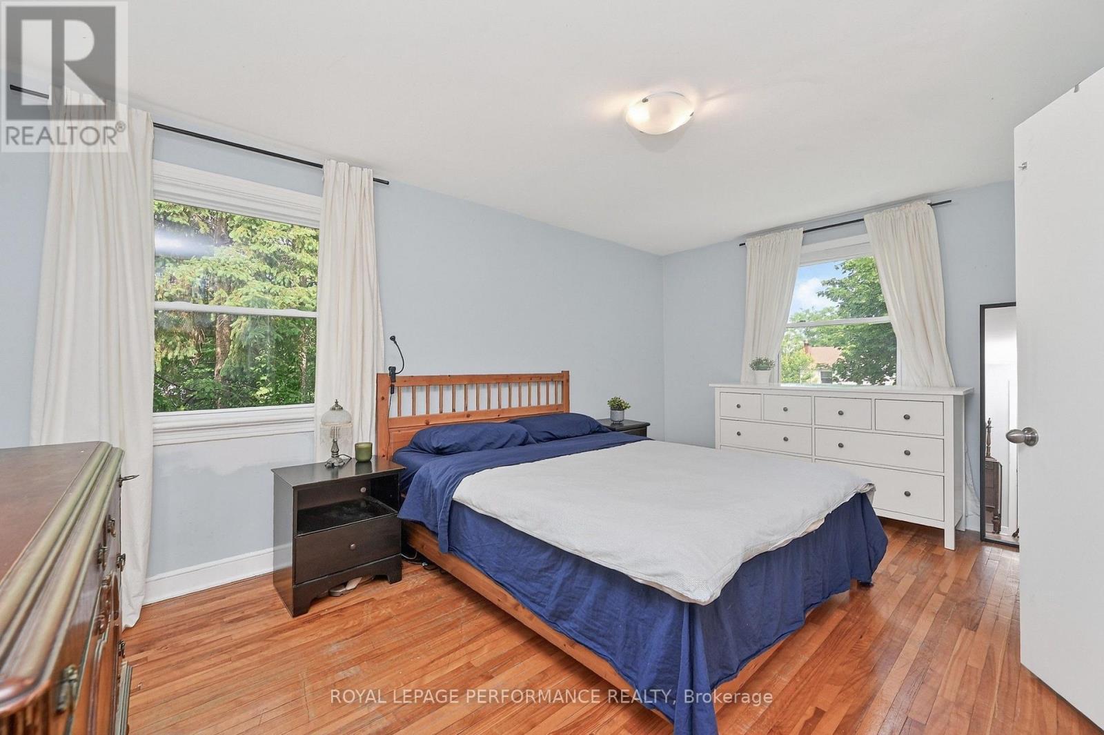 Primary bedroom - 140 Begonia Avenue, Ottawa, ON