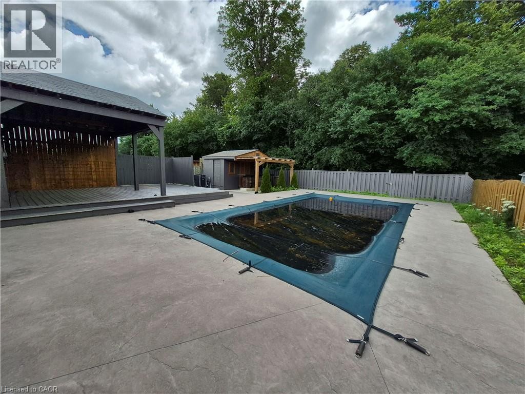 154 Appalachian Crescent, Kitchener, ON - Outdoor With In Ground Pool