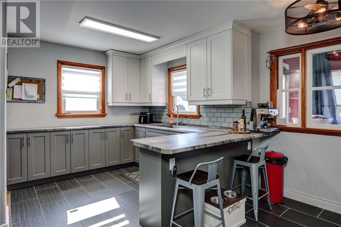 64 Desjardins, Garson, ON - Indoor Photo Showing Kitchen