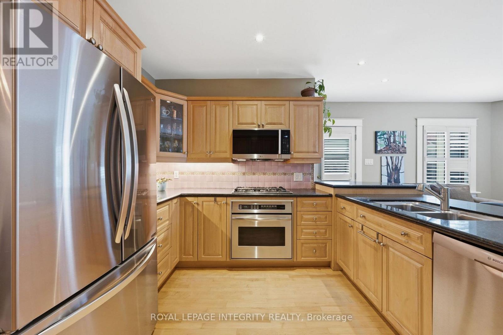 159 Hawthorne Avenue, Ottawa, ON