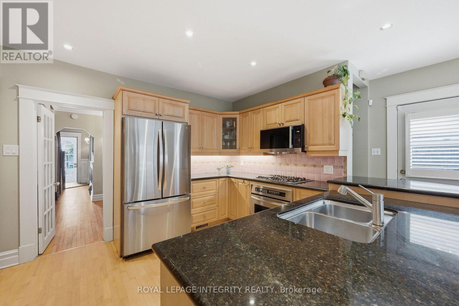 159 Hawthorne Avenue, Ottawa, ON