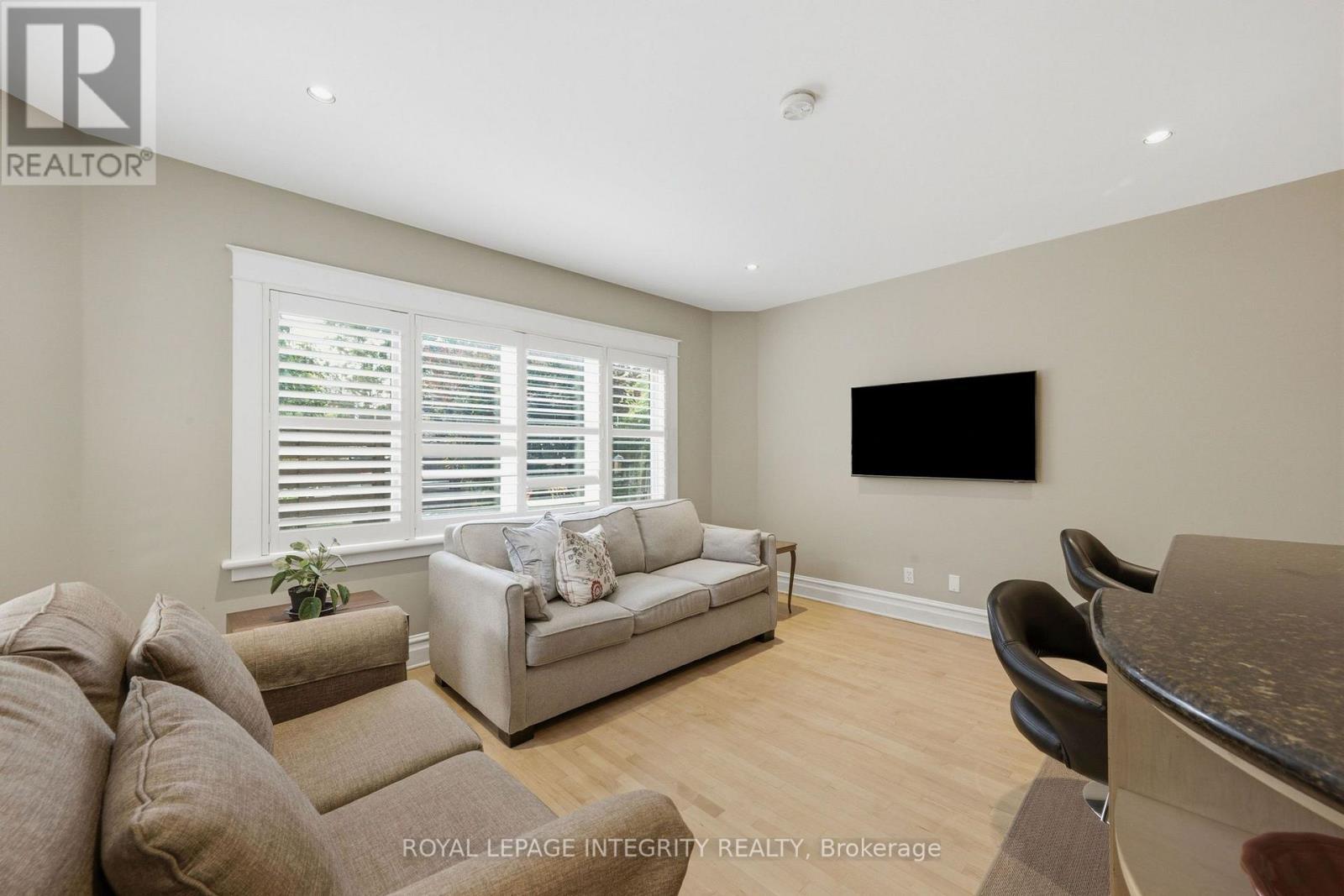 159 Hawthorne Avenue, Ottawa, ON