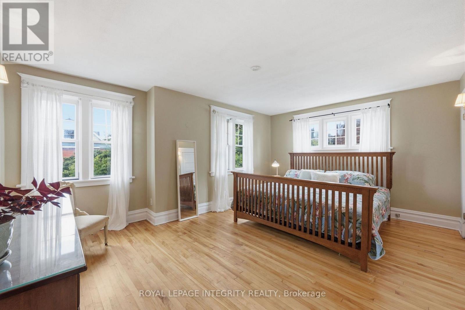 159 Hawthorne Avenue, Ottawa, ON