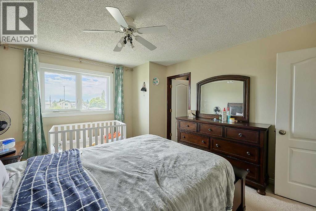 117 Douglas Ridge Circle Se, Calgary, AB