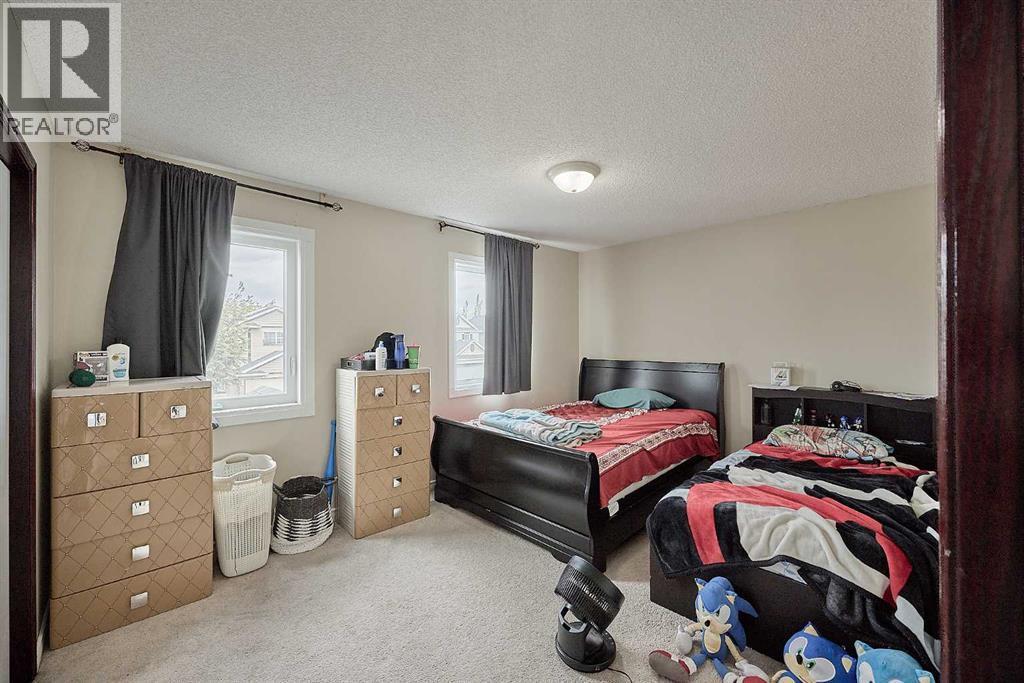 117 Douglas Ridge Circle Se, Calgary, AB